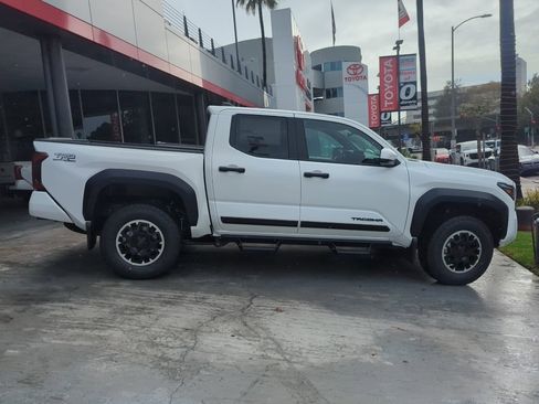 New 2026 Toyota Tacoma TRD Off-Road image 3