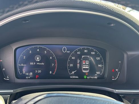 Used 2024 Honda Civic Touring image 16