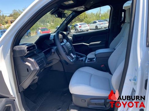 New 2026 Toyota 4Runner SR5 AWD/4WD image 26