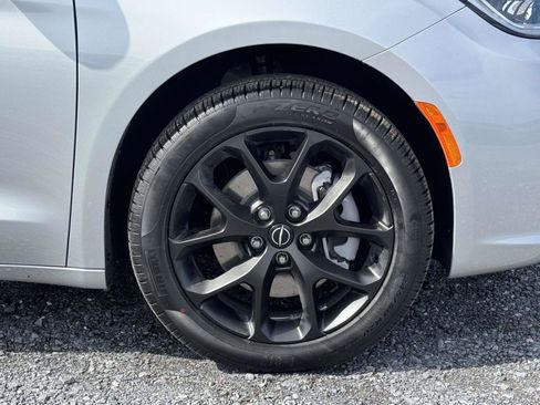 New 2026 Chrysler Pacifica Select w/ S Appearance Package AWD/4WD image 25