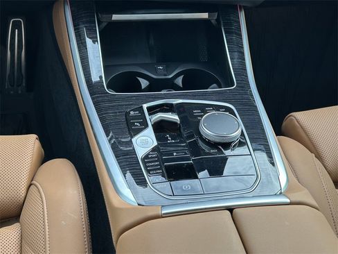 Used 2024 BMW X5 xDrive40i w/ M Sport Package image 22
