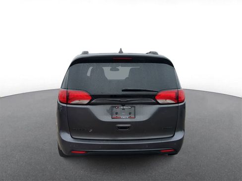 Certified 2019 Chrysler Pacifica Limited w/ S Appearance Package image 7