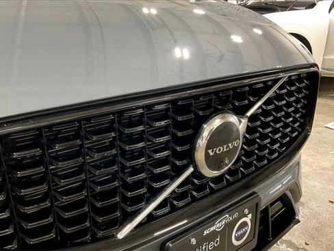 Certified 2023 Volvo XC60 B5 Plus w/ Climate Package image 28