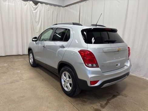 Used 2019 Chevrolet Trax LT w/ LT Convenience Package image 6