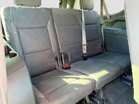 Used 2023 Chevrolet Suburban LS image 27