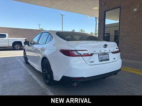Used 2026 Toyota Camry SE FWD image 5
