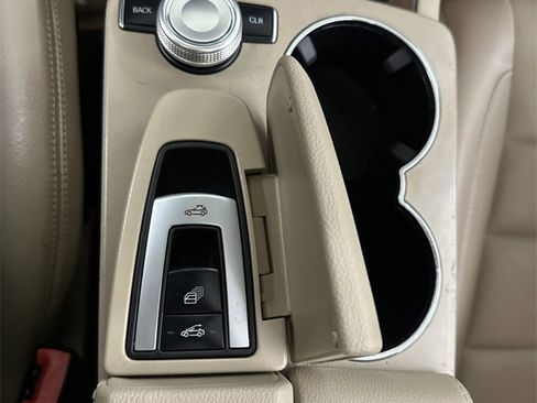 Used 2011 Mercedes-Benz E 350 Cabriolet image 18