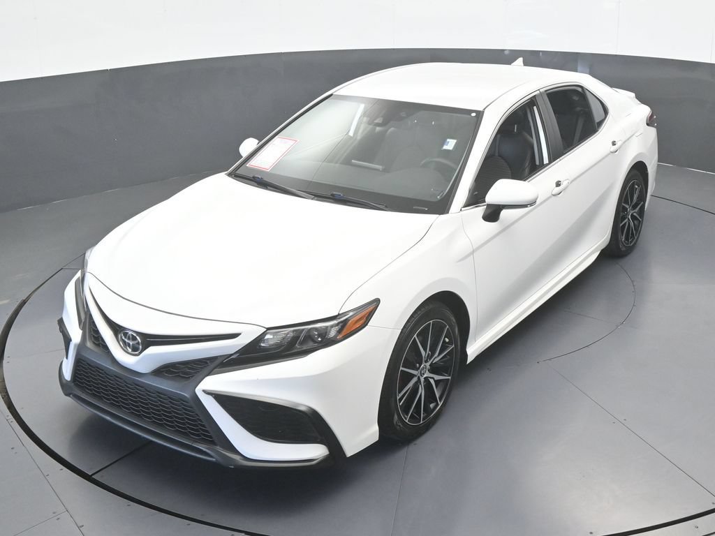 Used 2022 Toyota Camry SE w/ Convenience Package FWD image 46