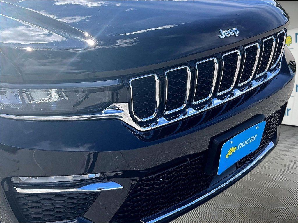 Used 2023 Jeep Grand Cherokee 4WD 4xe image 31