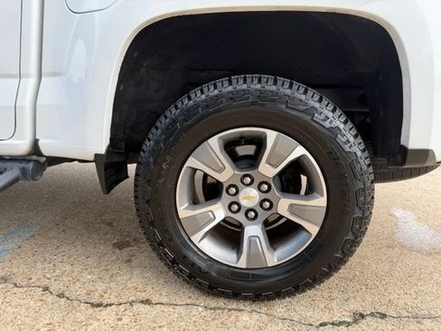 Used 2018 Chevrolet Colorado Z71 RWD image 6