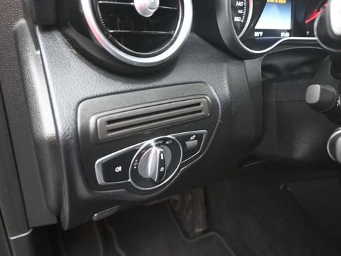 Used 2019 Mercedes-Benz GLC 300 image 13