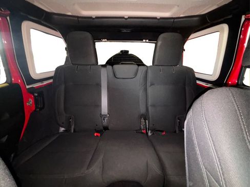Used 2018 Jeep Wrangler Unlimited Sport S AWD/4WD image 24