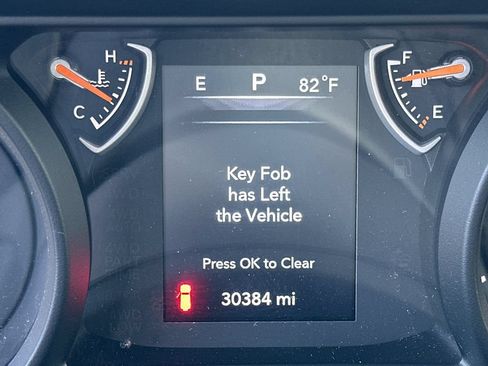 Used 2025 Jeep Wrangler Unlimited Sport AWD/4WD image 13