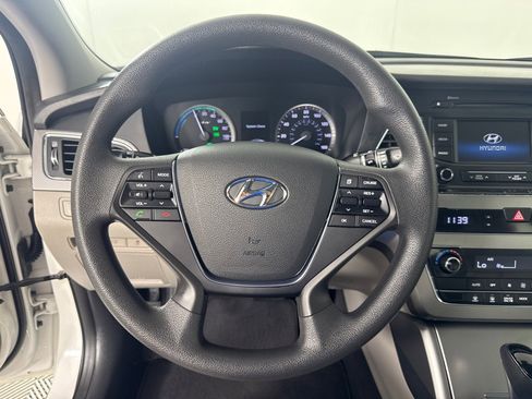 Used 2016 Hyundai Sonata SE image 15