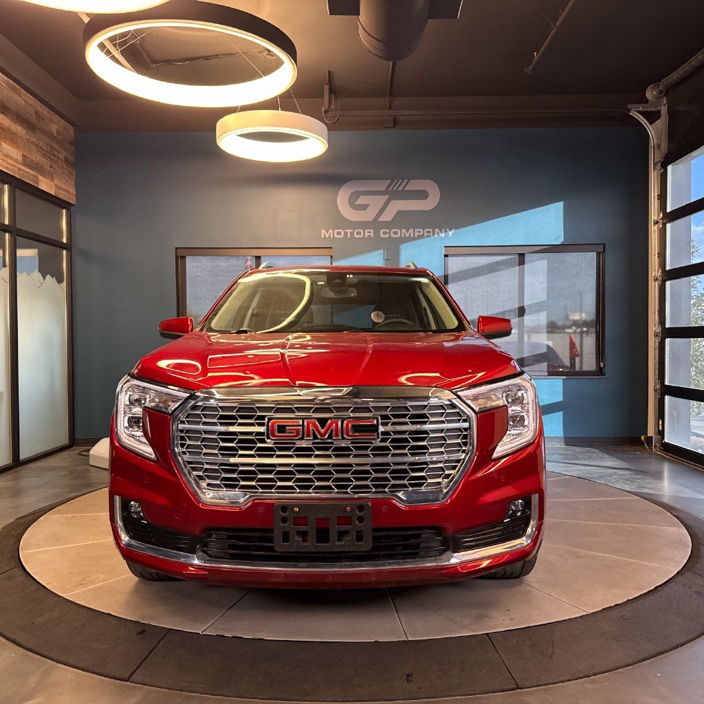Used 2023 GMC Terrain Denali AWD/4WD image 8
