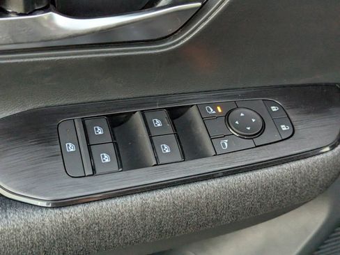 New 2026 Nissan Kicks SV w/ SV Premium Package FWD image 18