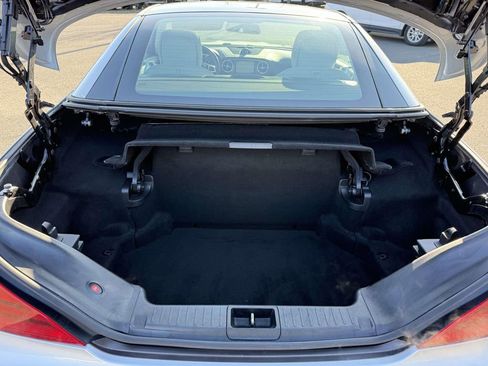 Used 2017 Mercedes-Benz SL 550 image 31