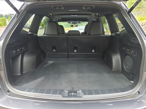 Certified 2025 Subaru Forester Wilderness AWD/4WD image 33