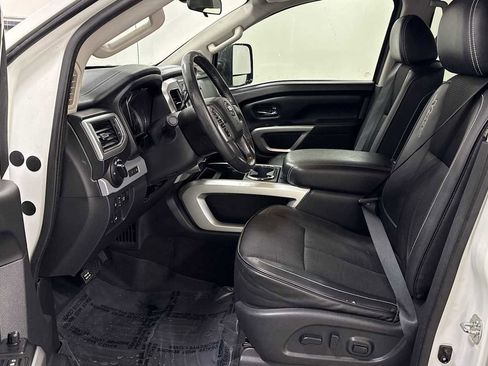 Used 2017 Nissan Titan PRO-4X image 13