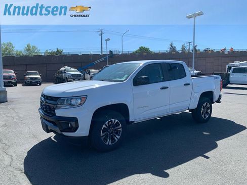 Used 2022 Chevrolet Colorado Z71 AWD/4WD image 3