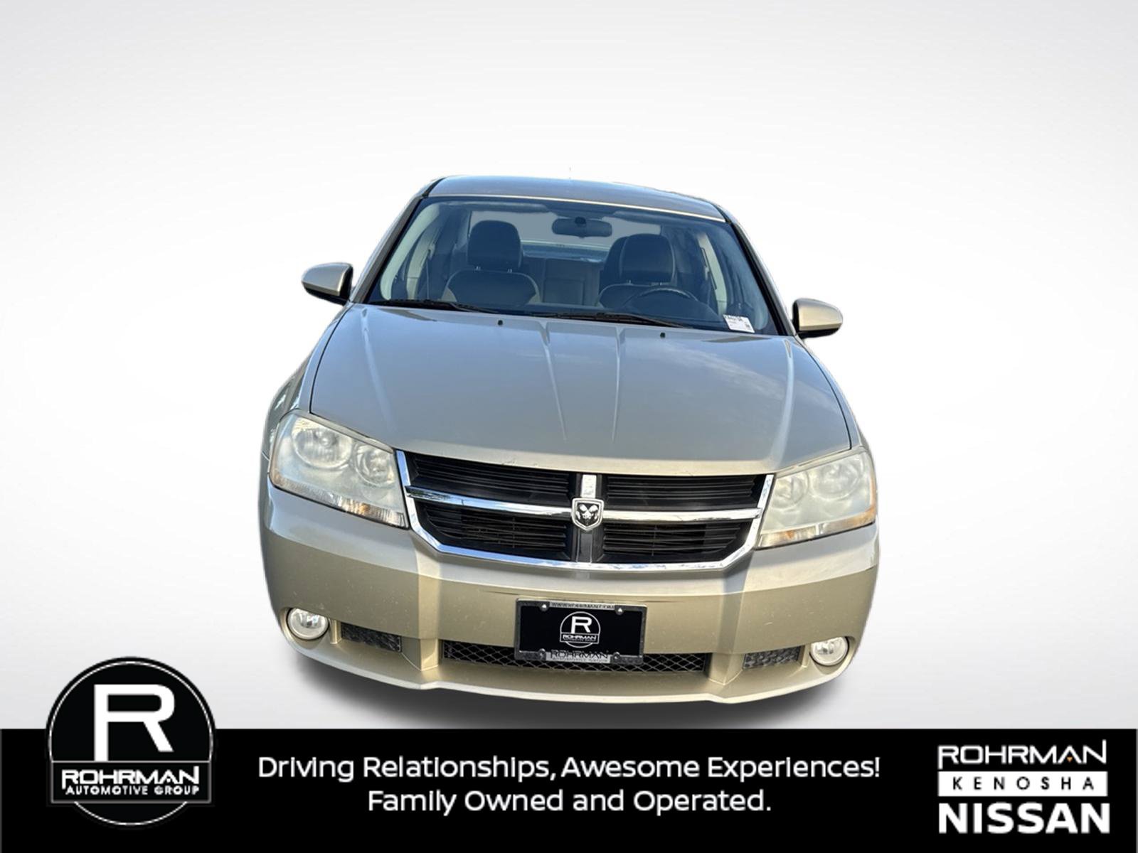 Used 2010 Dodge Avenger R/T FWD image 2