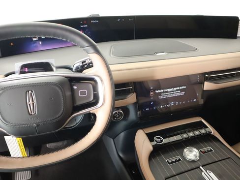 New 2026 Lincoln Navigator L Black Label AWD/4WD image 5