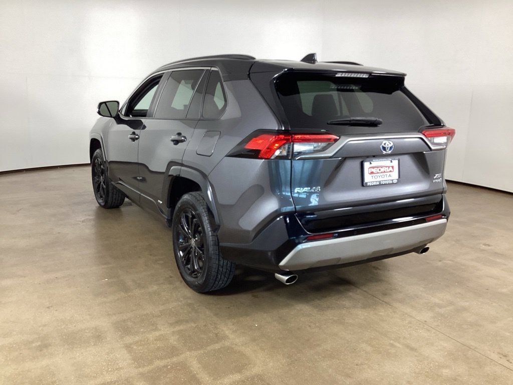 Used 2023 Toyota RAV4 XSE AWD/4WD image 7