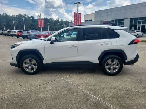 Certified 2025 Toyota RAV4 XLE FWD image 2