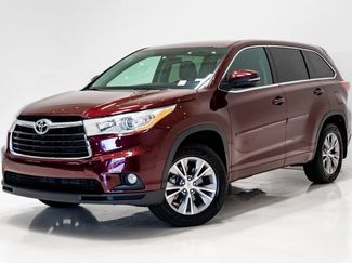 Used 2015 Toyota Highlander Plus AWD/4WD video 1