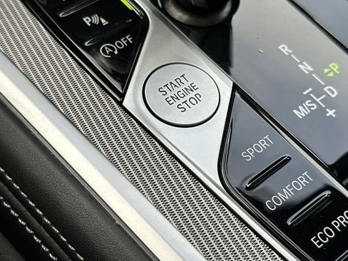 Used 2025 BMW 840i xDrive w/ M Sport Professional Package image 24