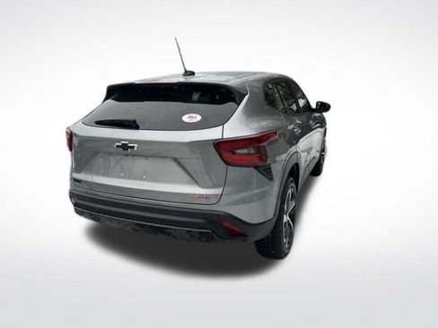 Certified 2024 Chevrolet Trax RS w/ Driver Confidence Package image 5