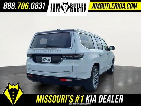 Used 2023 Jeep Grand Wagoneer Series II AWD/4WD image 30