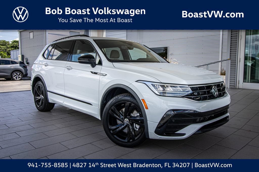 Certified 2024 Volkswagen Tiguan SE R-Line FWD image 1