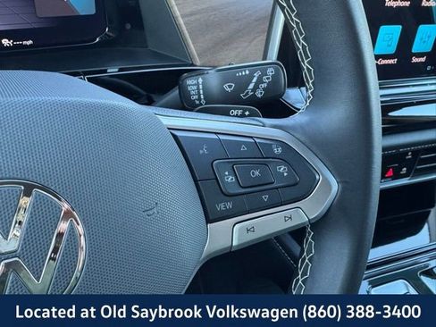 Certified 2024 Volkswagen Atlas SE image 43