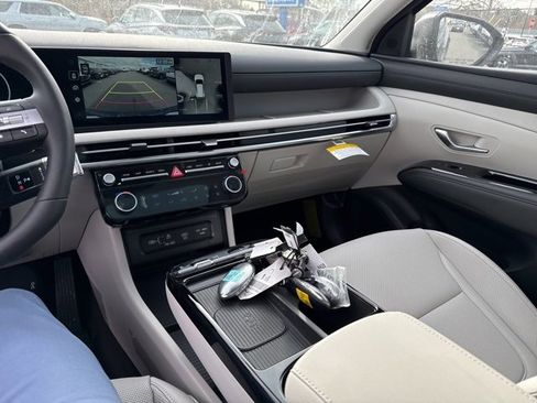 New 2025 Hyundai Tucson Limited image 36