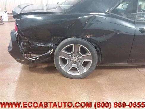 Used 2013 Dodge Challenger R/T image 13