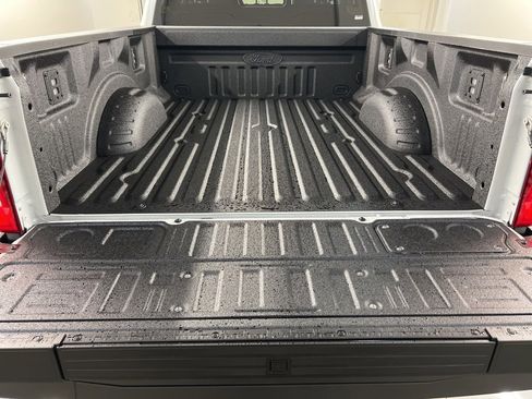 New 2026 Ford F250 Lariat w/ Black Appearance Package image 40