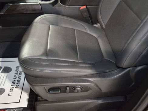 Used 2022 Chevrolet Silverado 1500 LTZ w/ LTZ Convenience Package II image 12