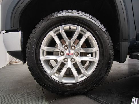 Used 2019 GMC Sierra 1500 SLT w/ SLT Premium Plus Package AWD/4WD image 34