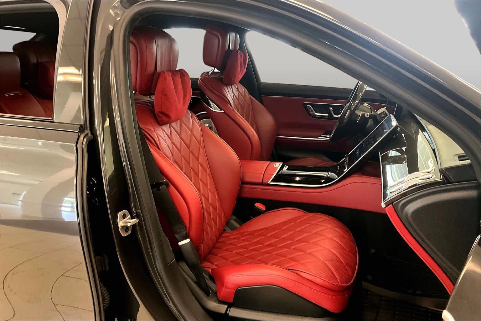 Used 2025 Mercedes-Benz S 580e 4MATIC Sedan image 8