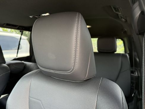 Used 2024 Lexus GX 550 w/ Accessory Package (31) AWD/4WD image 11