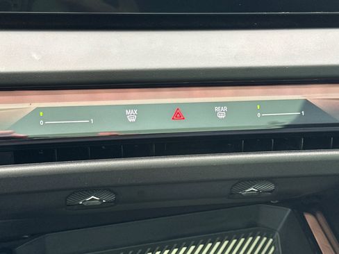 Used 2025 BMW X3 xDrive30i w/ Convenience Package image 26