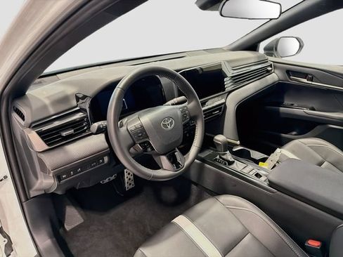 Used 2026 Toyota Camry SE FWD image 8