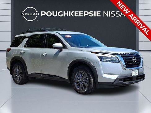 Certified 2022 Nissan Pathfinder SV AWD/4WD image 1