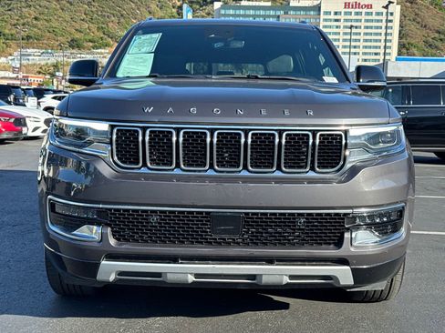 Used 2024 Jeep Wagoneer L Series II RWD image 5