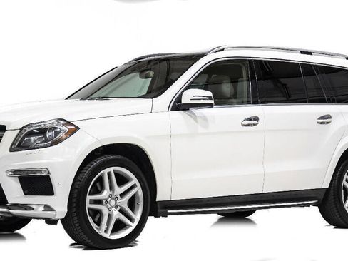 Used 2014 Mercedes-Benz GL 550 GL 550 4MATIC AWD 4dr SUV image 1