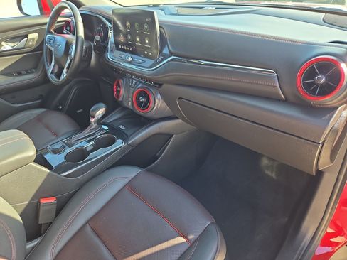 Used 2025 Chevrolet Blazer RS FWD image 33