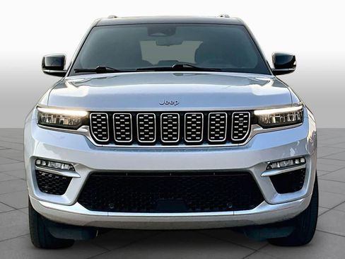 Used 2022 Jeep Grand Cherokee Summit AWD/4WD image 4