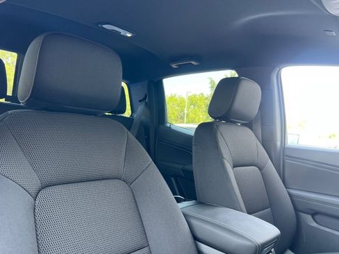 New 2026 GMC Canyon Elevation w/ Convenience Package image 13