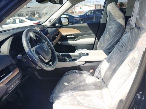 New 2026 Toyota Grand Highlander Limited image 6